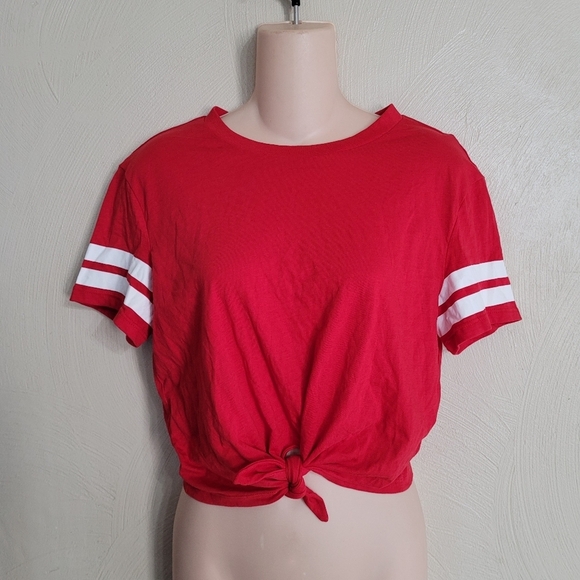 Divided by H&M Red Tie Front Short Sleeve Crop Top Size Women's Small - Picture 1 of 7